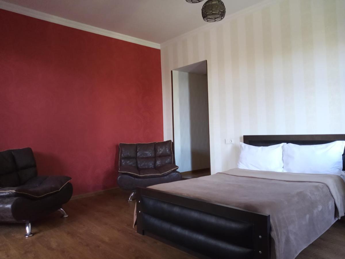 Apartment In The Heart Of Old 第比利斯 外观 照片