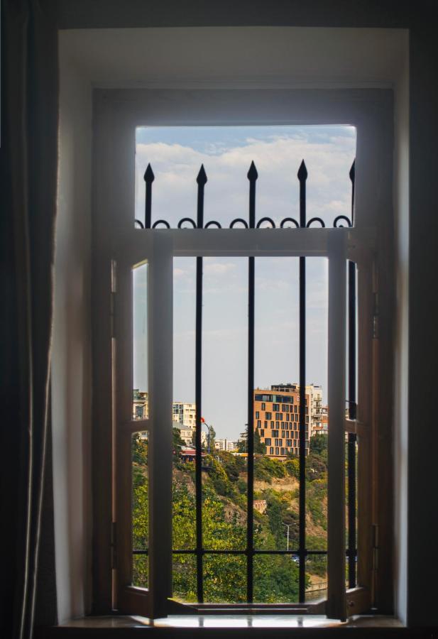 Apartment In The Heart Of Old 第比利斯 外观 照片